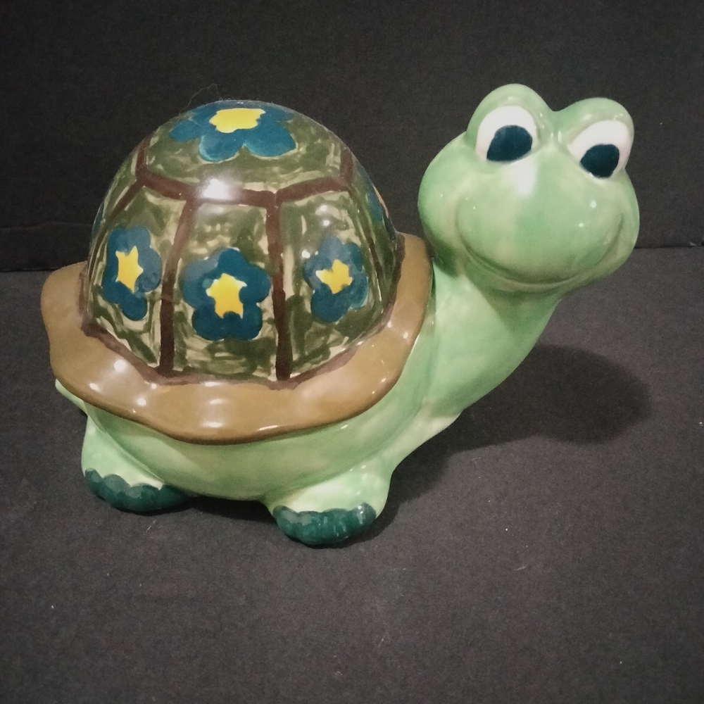 Beautiful trinket turtle figurine